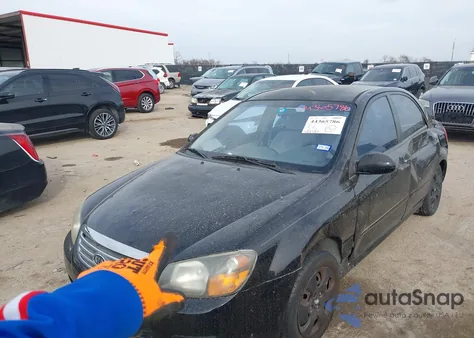 2009 Kia Spectra Lx z USA, uszkodzony, nr VIN KNAFE221295618981